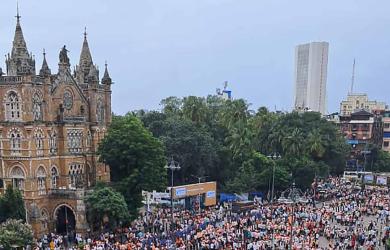 Crowded trains, crawling buses: Maratha quota rally chokes Mumbai