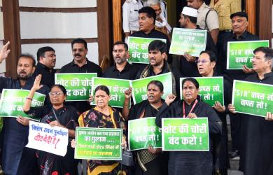 EC to issue new voter cards to all electors of Bihar