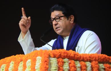 Hindi row: Raj Thackeray threatens to shut down schools