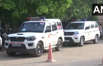Bomb scare in Delhi schools for 3rd consecutive day