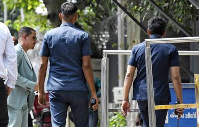 ED's chargesheet in land deal first to name Vadra in criminal case