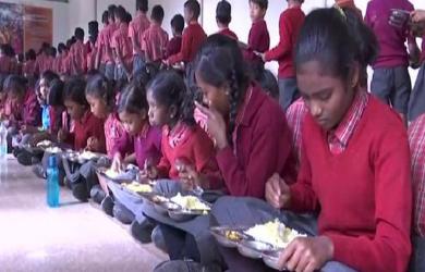 Now CBSE brings 'oil boards' to fight fat in schools