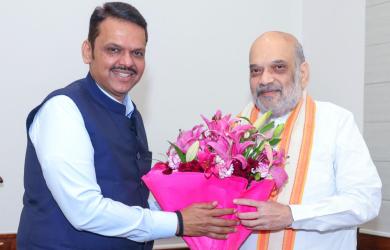 Cabinet reshuffle buzz in Maharashtra strengthens
