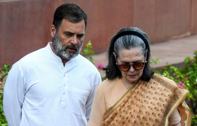 Sonia, Rahul should apologise to nation for 'Hindu terror' claim: BJP