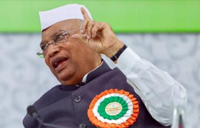 Congress president Mallikarjun Kharge hospitalised