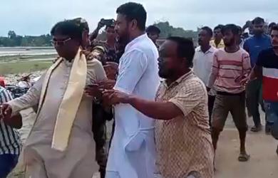 BJP MP bleeds after stone attack in Bengal; party blames TMC