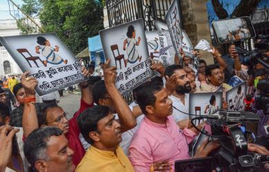 Chaos in Bengal assembly; 5 BJP MLAs suspended