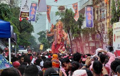 PIX: Mumbai bids farewell to Ganpati Bappa amid rain