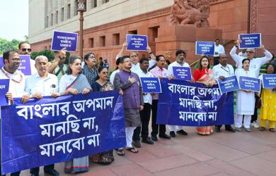 Migrant row: TMC leader threatens to 'pour acid' on...
