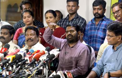 SC asks Tamil politician Seeman to apologise in rape case