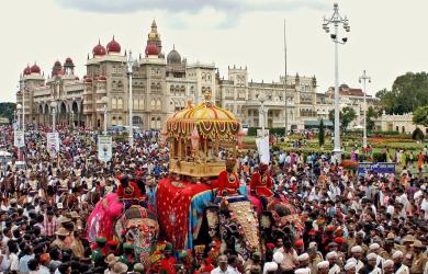 HC dismisses pleas against Dasara invite to Banu Mushtaq