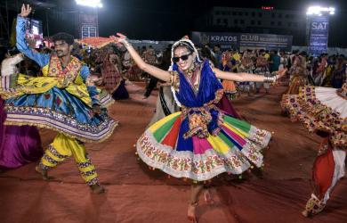 Who is VHP to decide?: Union Minister on 'Hindu only' garba diktat