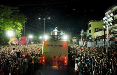 'Vijay's late arrival swelled crowd': What caused Karur stampede?
