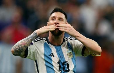 Messi dazzles with brace in last home qualifier