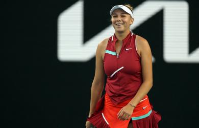 Anisimova demolishes Gauff to reach China Open final