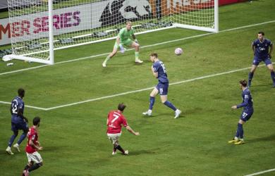 Fernandes slams Man United teammates for 'lazy' show