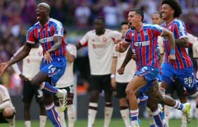 Palace stun Liverpool to lift Community Shield