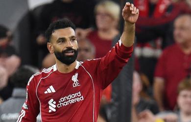 PIX: Late Salah, Chiesa goals give Liverpool win in season-opener