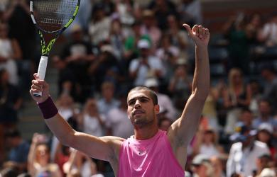 US Open: Alcaraz demolishes Darderi; Raducanu exits