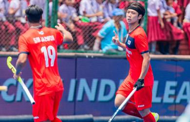 Malaysia crush Bangladesh in Asia Cup thriller