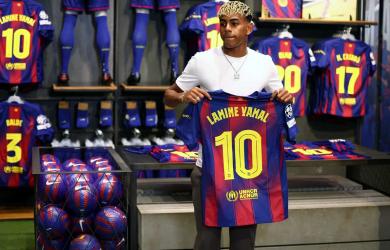 Yamal takes over Messi's iconic No 10 jersey at Barcelona
