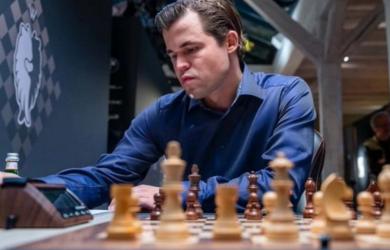 Carlsen strikes back! Crushes Praggnanandhaa, Arjun