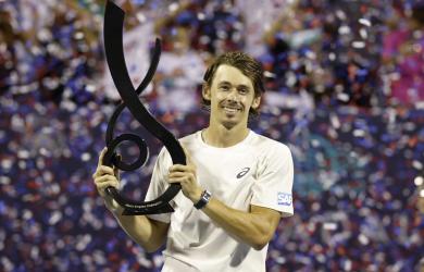 De Minaur wins Washington Open in epic comeback!