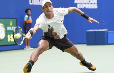 Auger-Aliassime rallies past De Minaur to US Open semis