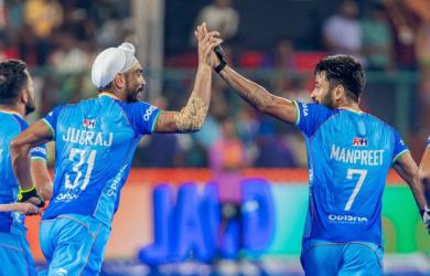India aim semis berth as China awaits