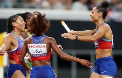 Lyles, Jefferson lead US to relay golds at Worlds