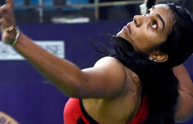 'Pick your tourneys...' Saina's blunt advice to Sindhu