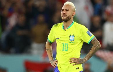 Neymar suffers minor calf injury but expected to join Brazil camp ahead of World Cup