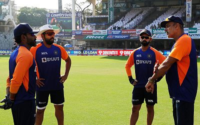 Boys were like zombies in 1st Test: Shastri