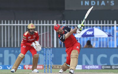 Top Performers: Aussie Duo Light Up Sharjah