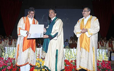 Move from jugaad to jhakaas: Anand Mahindra at IIT-B