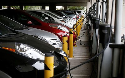 Automakers in India gear up to launch affordable EVs