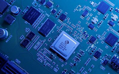 India's Rs 1.9 Lakh Cr Semiconductor, Mobile Manufacturing Push