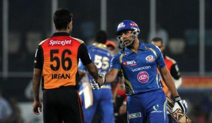 IPL PHOTOS: Simmons, Rayudu keep Mumbai in the hunt