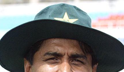 Miandad skips meeting to review Pak's early exit