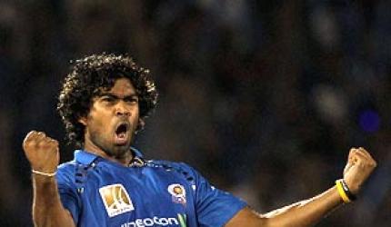 Mumbai Indians retain Rohit, Malinga, Pollard, Harbhajan and Rayudu