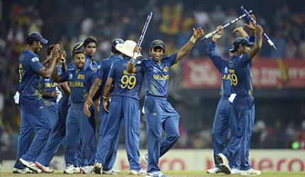 Spinners star as Sri Lanka edge Pakistan to make final