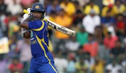 Tri-series: Sangakkara, Mathews guide Sri Lanka to victory