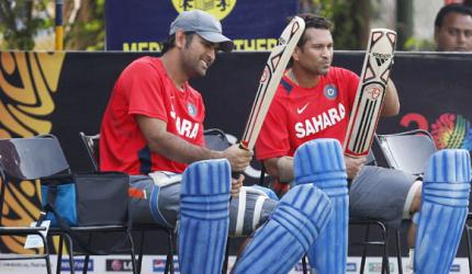 Dhoni happy that Sachin retired on his own terms