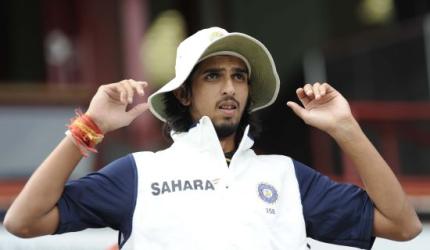 We did not want to risk Ishant's finger injury: Dhoni