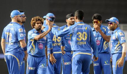 Struggling Mumbai Indians take on confident Chennai Super Kings