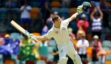 Smith pats his 'tail' after handsome lead over India