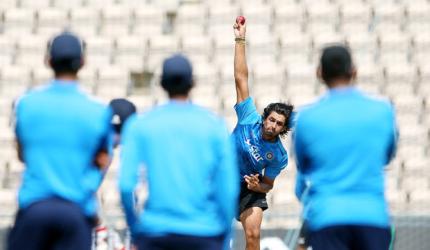 India bowling coach gives no time-frame for Ishant's return