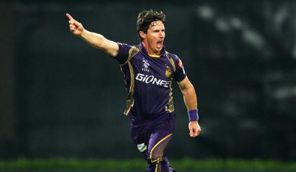 Russell, Hogg and Uthappa sizzle in Kolkata's win over Chennai