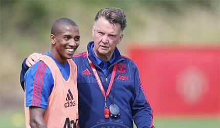 'Multi-functional' Young commits another three years to United