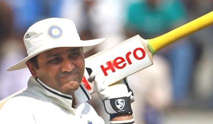 BCCI to felicitate Sehwag before Kotla Test, DDCA to stay away